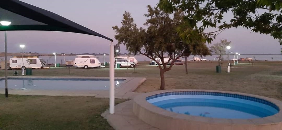 7 Bedroom Property for Sale in Oranjeville Free State